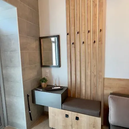 Ellinfos ハニオティス