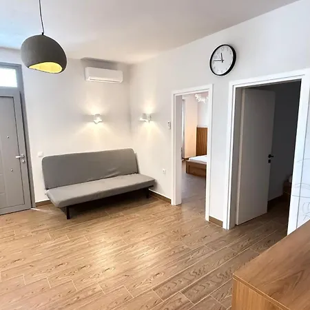 Ellinfos Aparthotel Chaniotis
