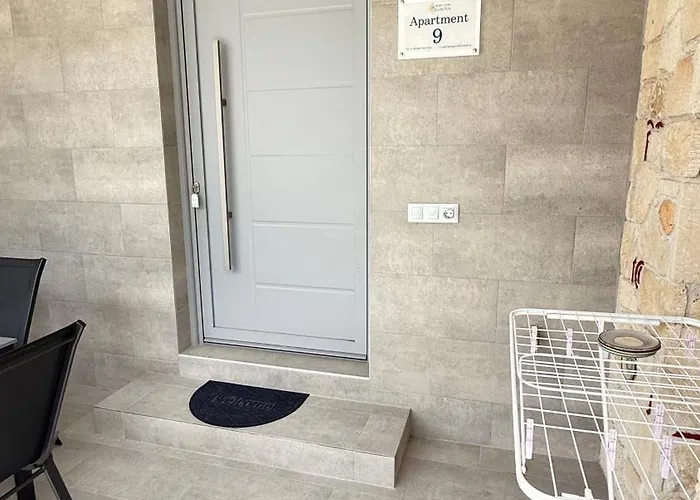 Ellinfos 3* Chaniotis