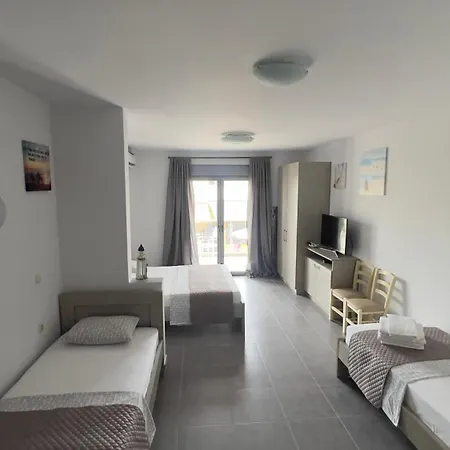 Ellinfos Aparthotel Chaniotis