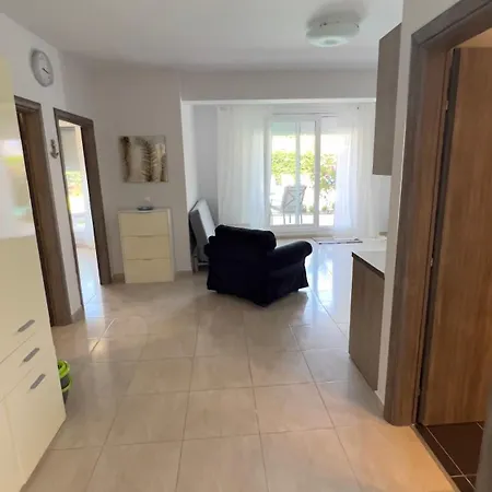 Ellinfos Aparthotel Chaniotis