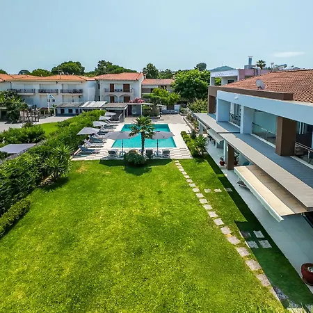 Ellinfos Aparthotel 3*