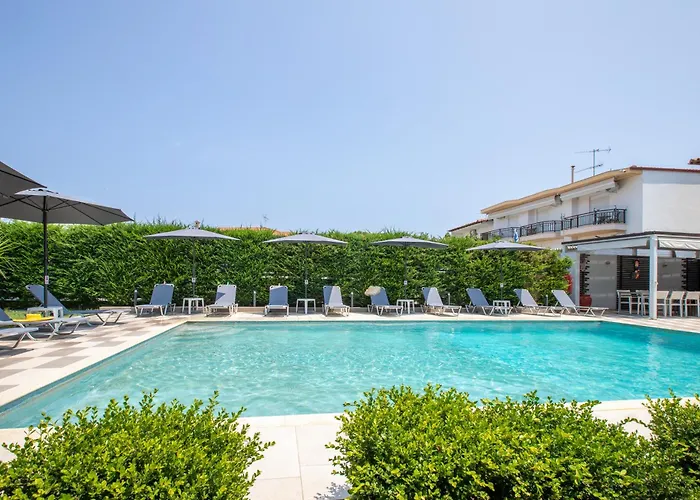 Ellinfos Aparthotel Hanioti